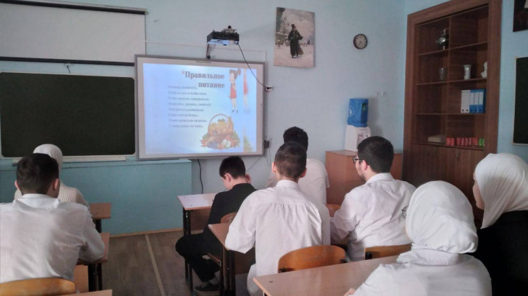 1 апреля во всех классах были проведены внеурочные занятия для обучающихся по теме: «Россия – здоровая держава»..